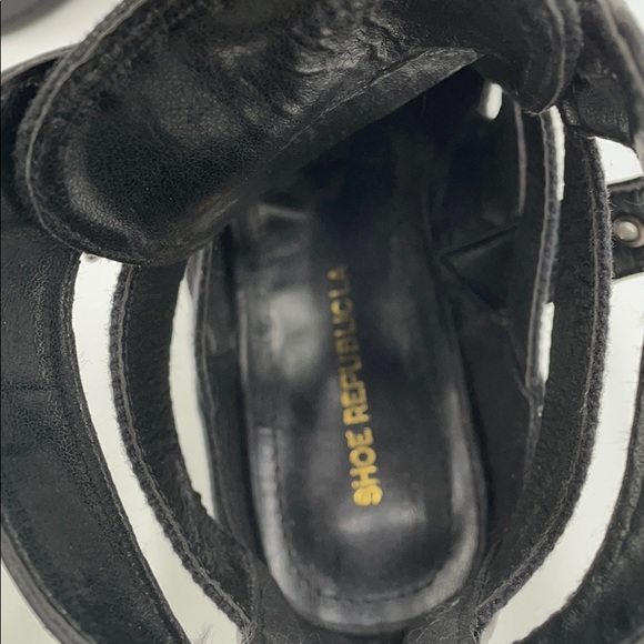 - Shoe Republic LA Blk Chelsea Chunky Ankle Booties - Picture 9 of 9